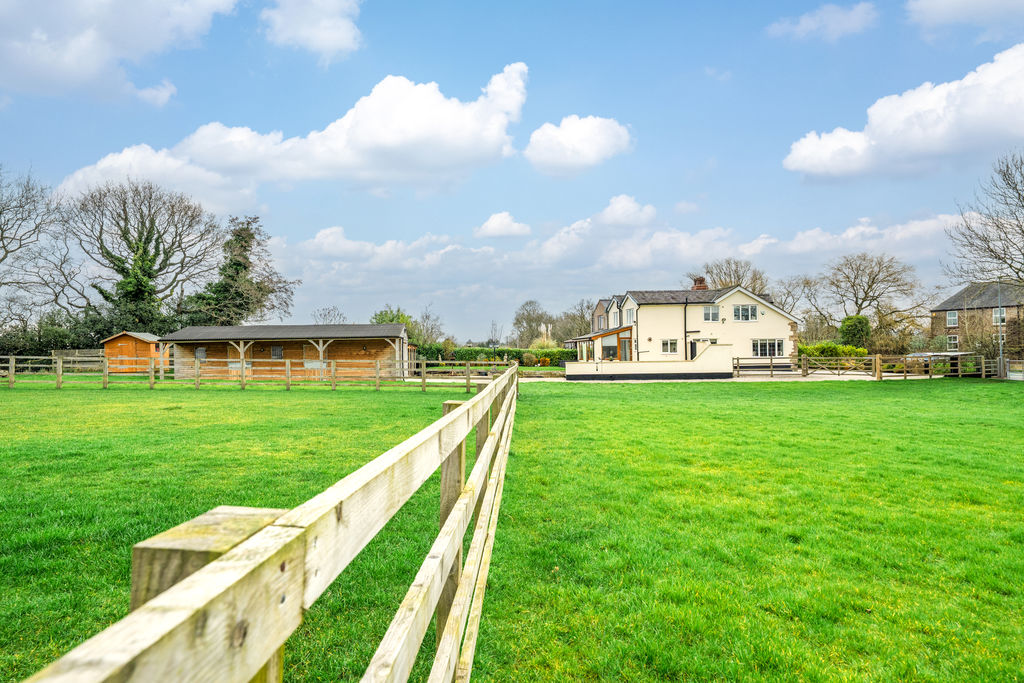 10 Carr House Lane Wrightington